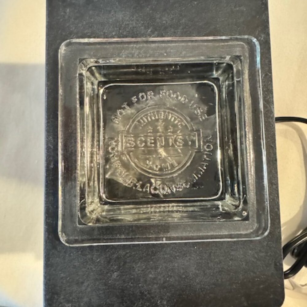 Scentsy Under My Spell Wax Warmer - Gently Used with Box - Picture 4 of 12